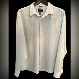 EUC Men’s Nordstrom Size XL Shop Tech Smart Trim Fit Light Blue Dress Shirt